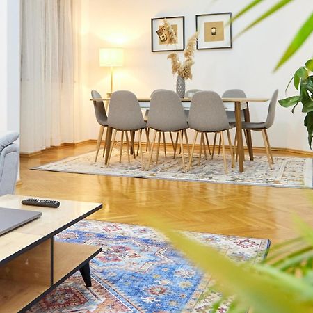 בוקרשט Caragiale Apartment מראה חיצוני תמונה