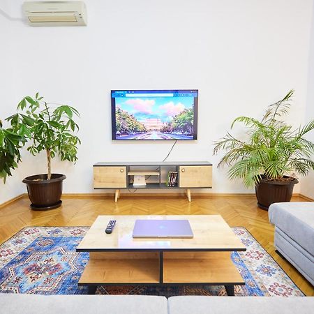 בוקרשט Caragiale Apartment מראה חיצוני תמונה
