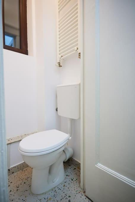בוקרשט Caragiale Apartment מראה חיצוני תמונה